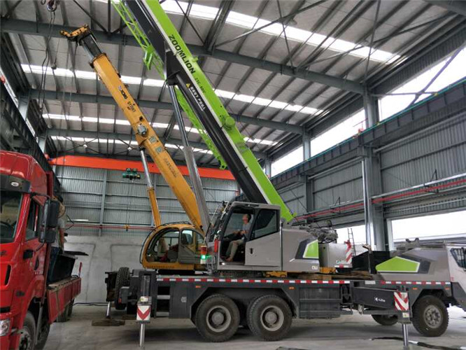 饶平县高空车出租需要注意哪些安全事项？