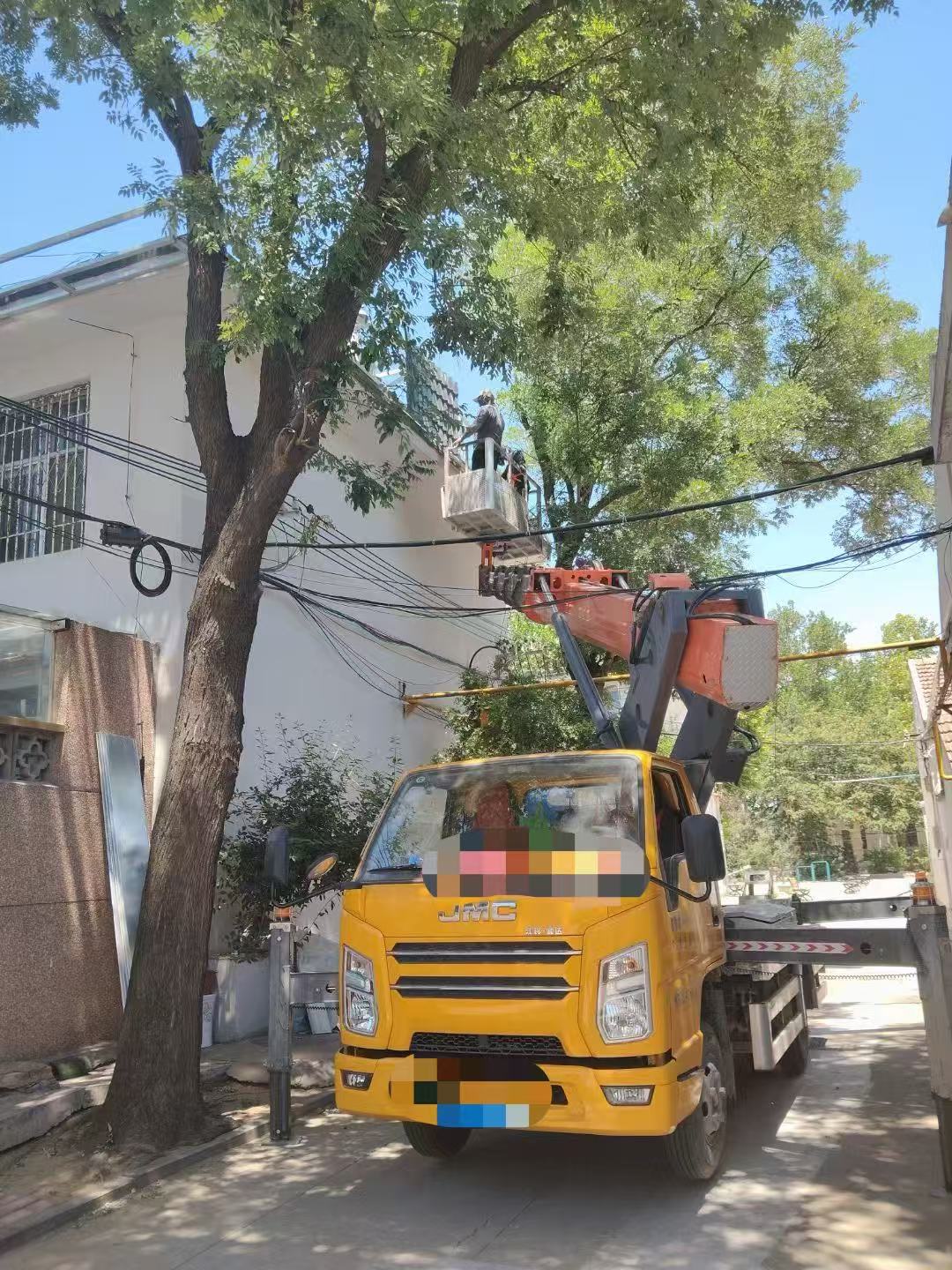 饶平县高空作业车能吊装重物吗？最大承载多少公斤？